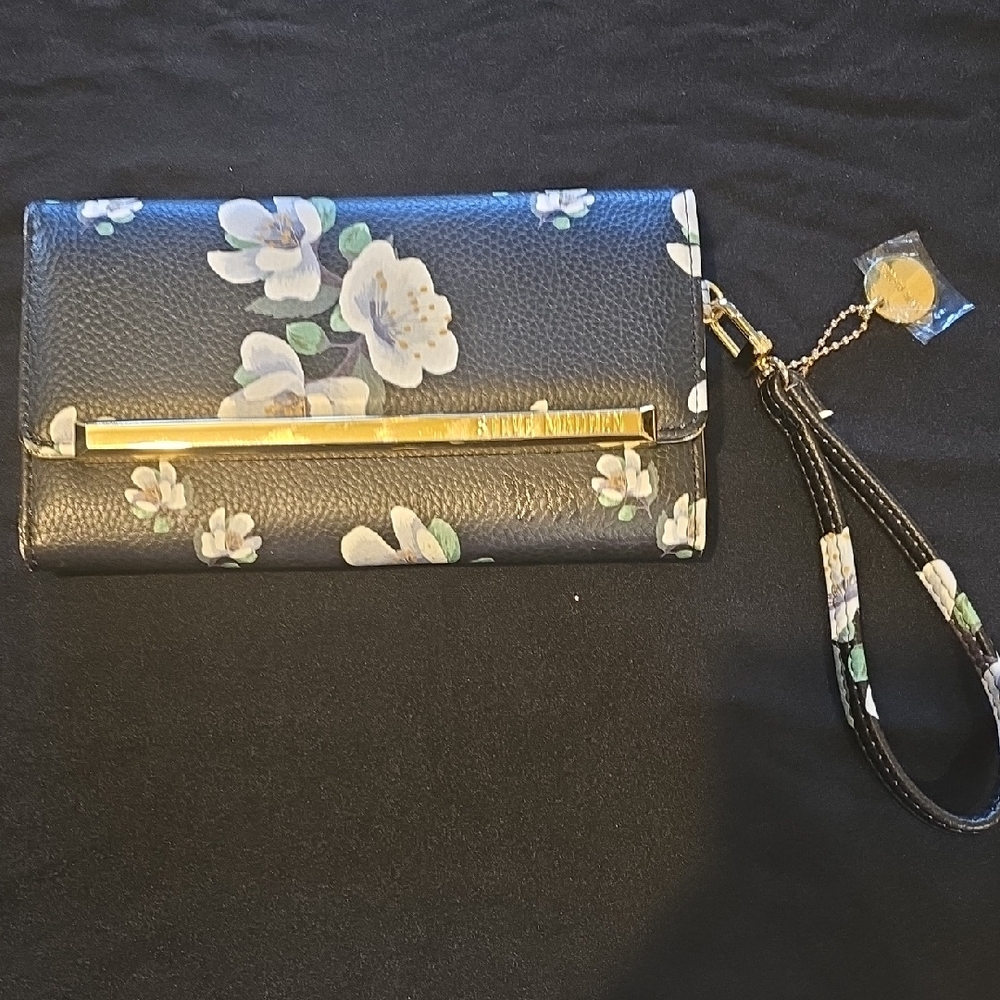 Steve Madden Black and White Floral Wristlet